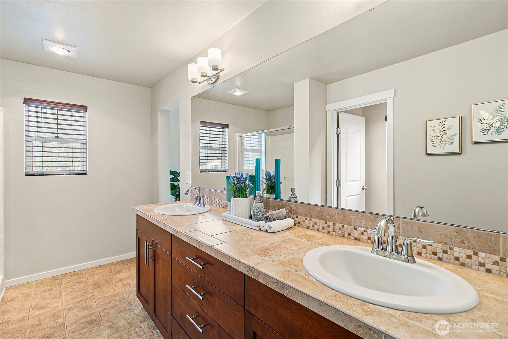 1051 42nd Court NE, Auburn, WA 98002