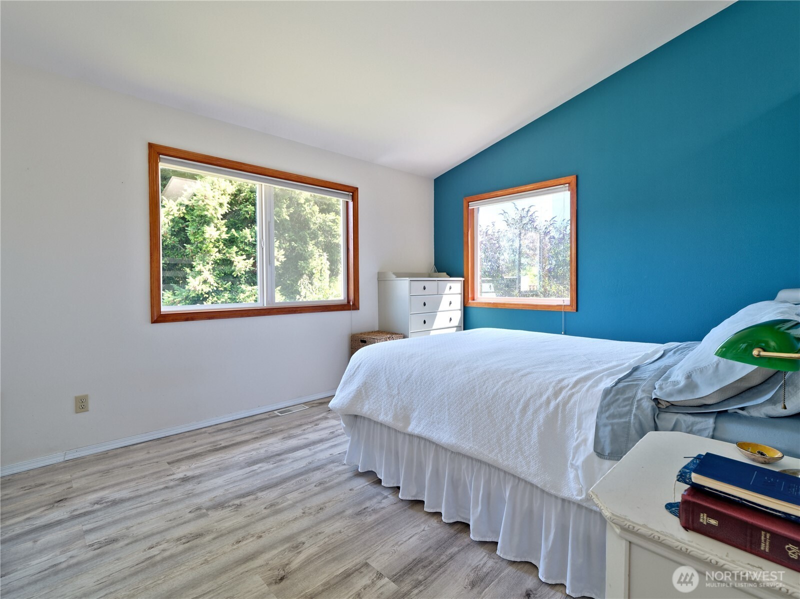 1273 SE Camano Drive , Camano Island, WA 98282