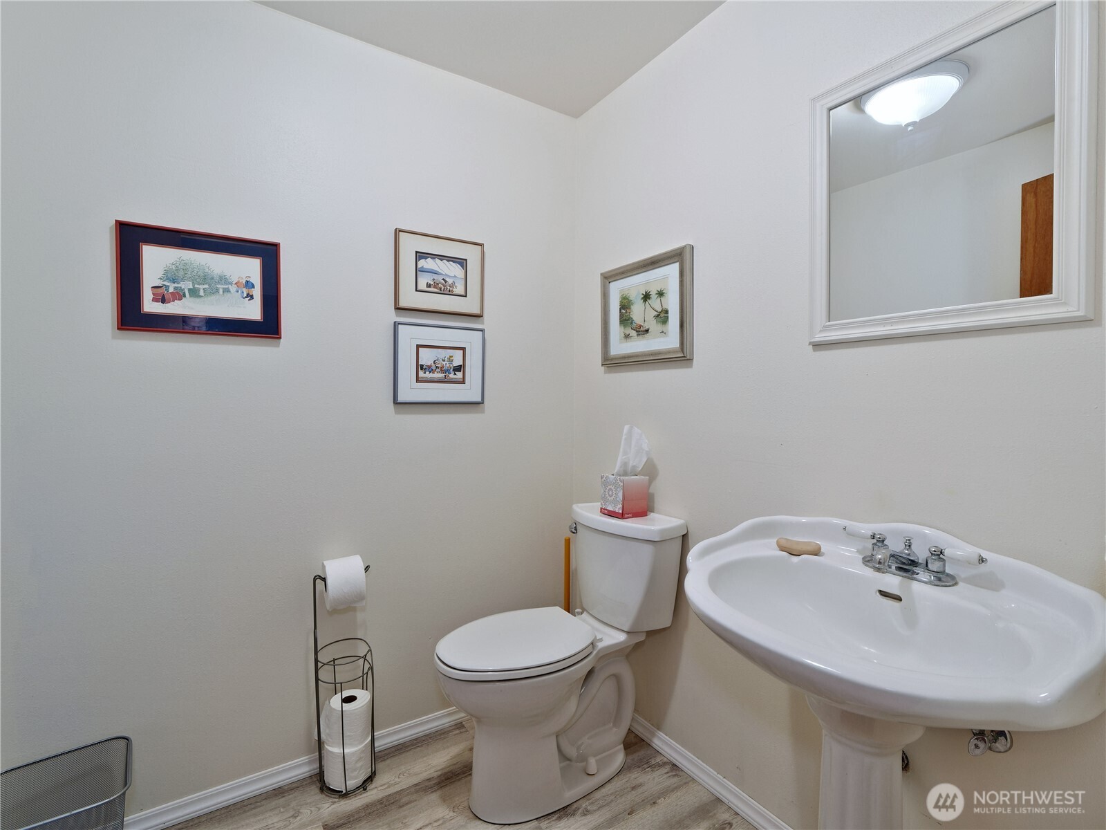 1273 SE Camano Drive , Camano Island, WA 98282