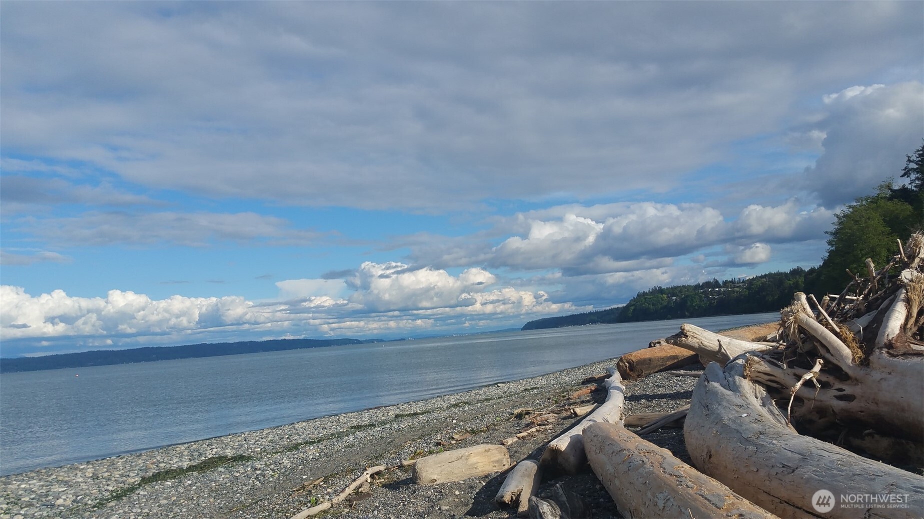 1273 SE Camano Drive , Camano Island, WA 98282