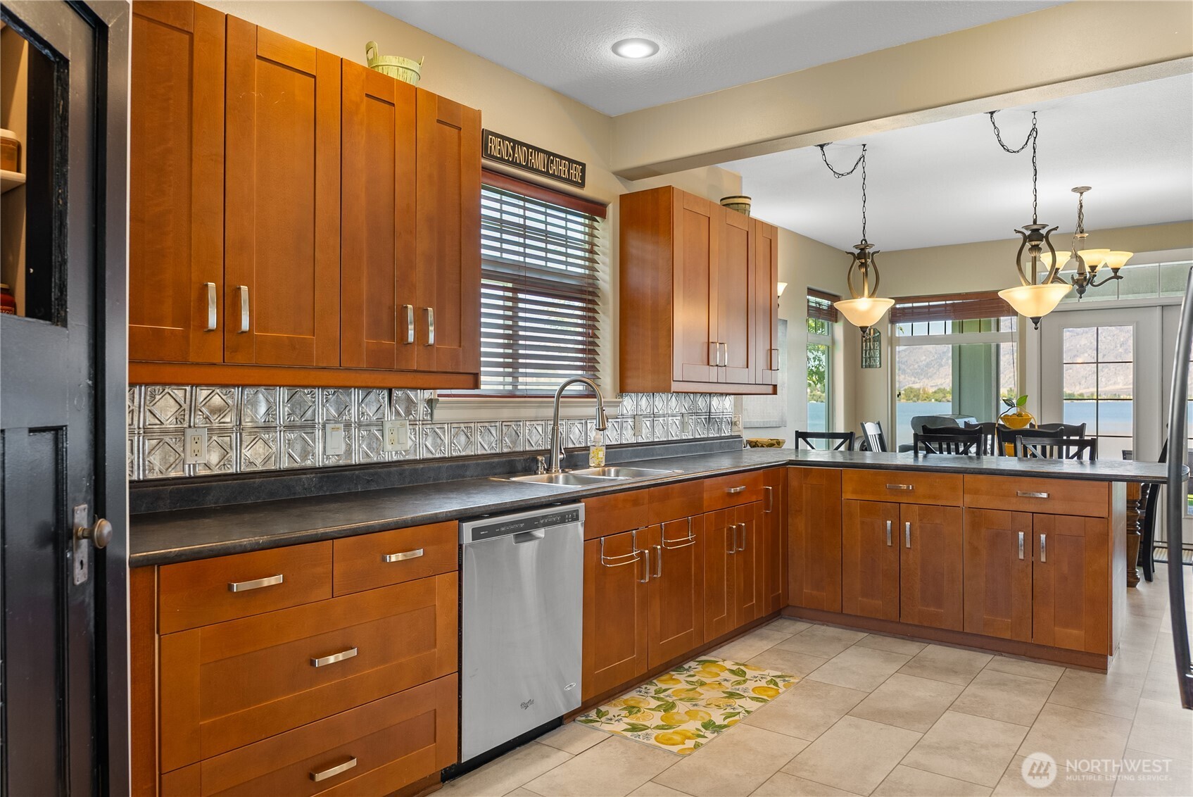 72 Boundary Point Road , Oroville, WA 98844