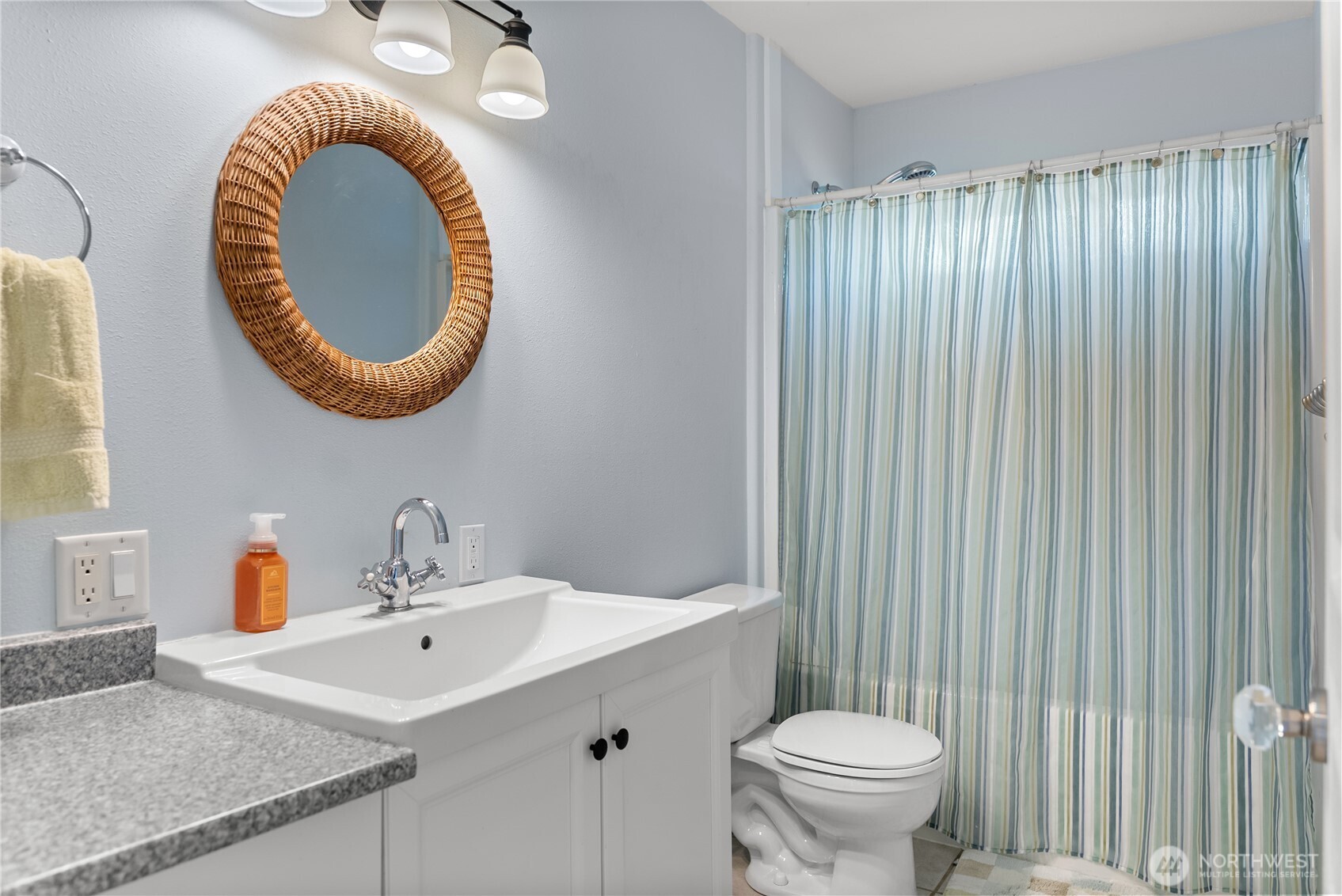 72 Boundary Point Road , Oroville, WA 98844