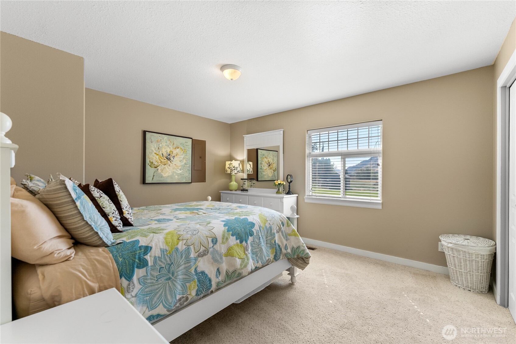 72 Boundary Point Road , Oroville, WA 98844