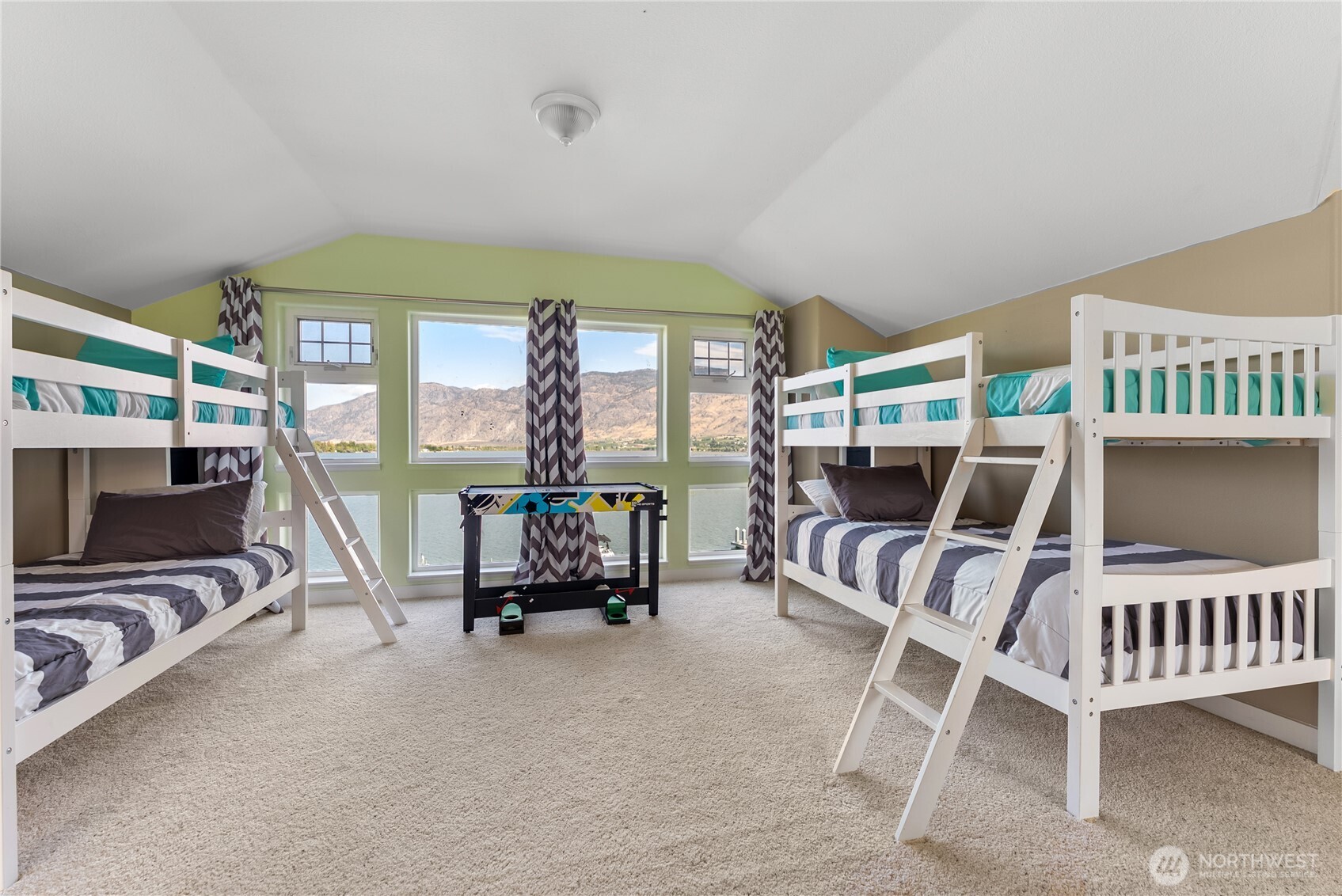 72 Boundary Point Road , Oroville, WA 98844