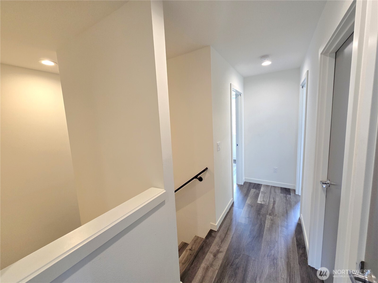 4709 B 8th Avenue NE, Seattle, WA 98105