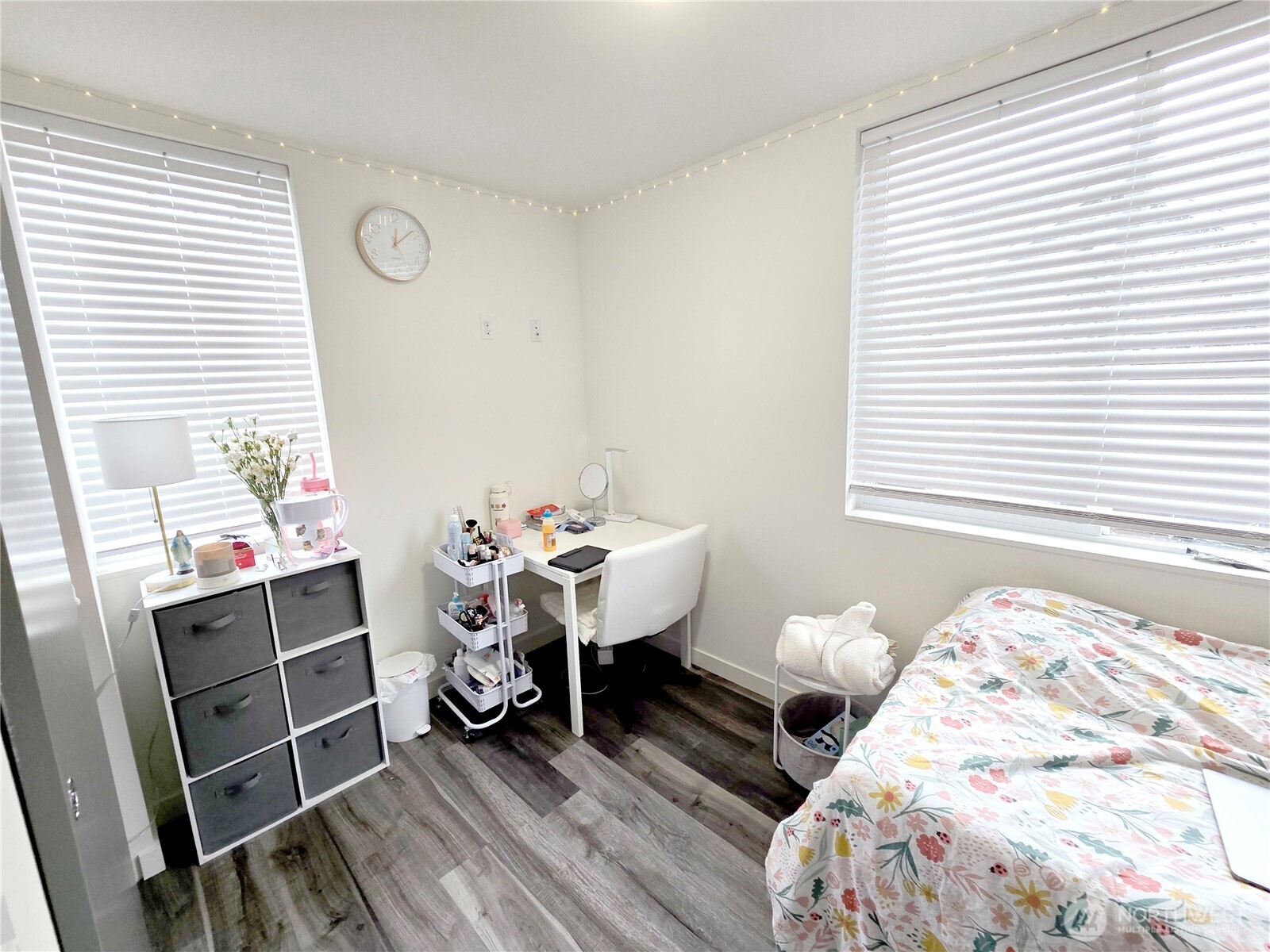 4709 B 8th Avenue NE, Seattle, WA 98105