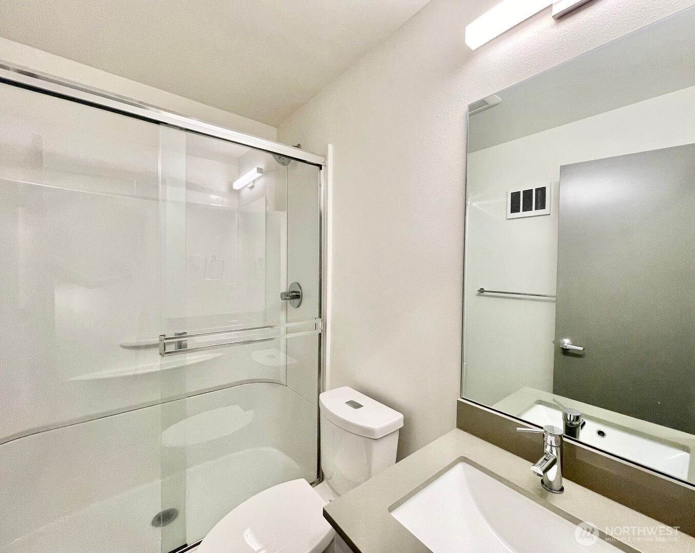 4709 B 8th Avenue NE, Seattle, WA 98105