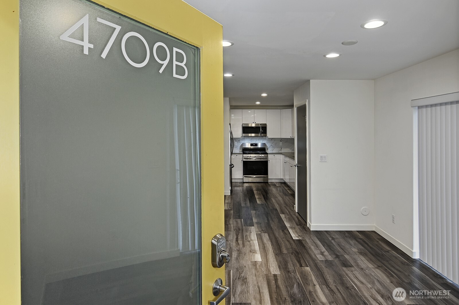 4709 B 8th Avenue NE, Seattle, WA 98105