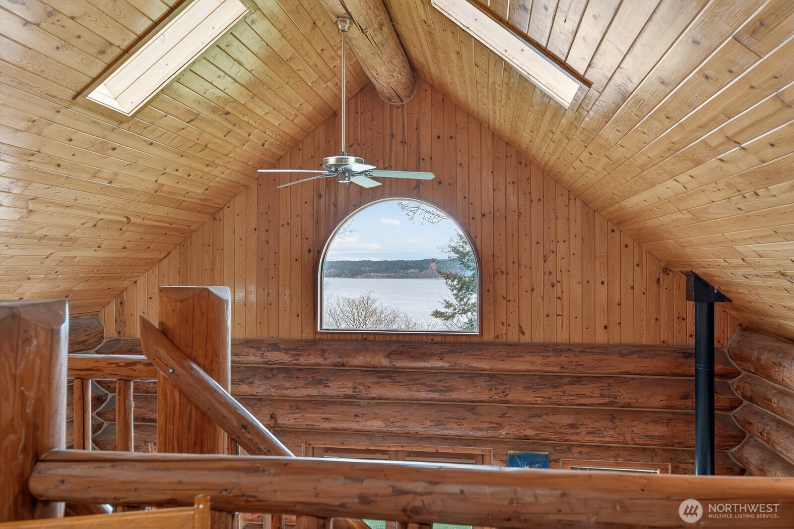 2945 Janet Avenue , Camano Island, WA 98282