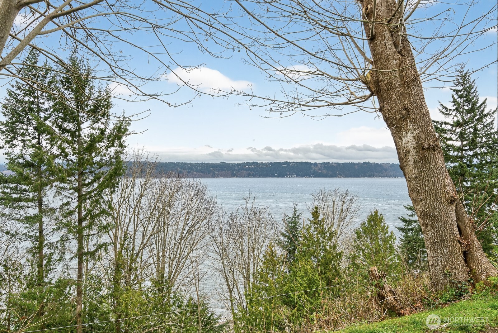 2945 Janet Avenue , Camano Island, WA 98282