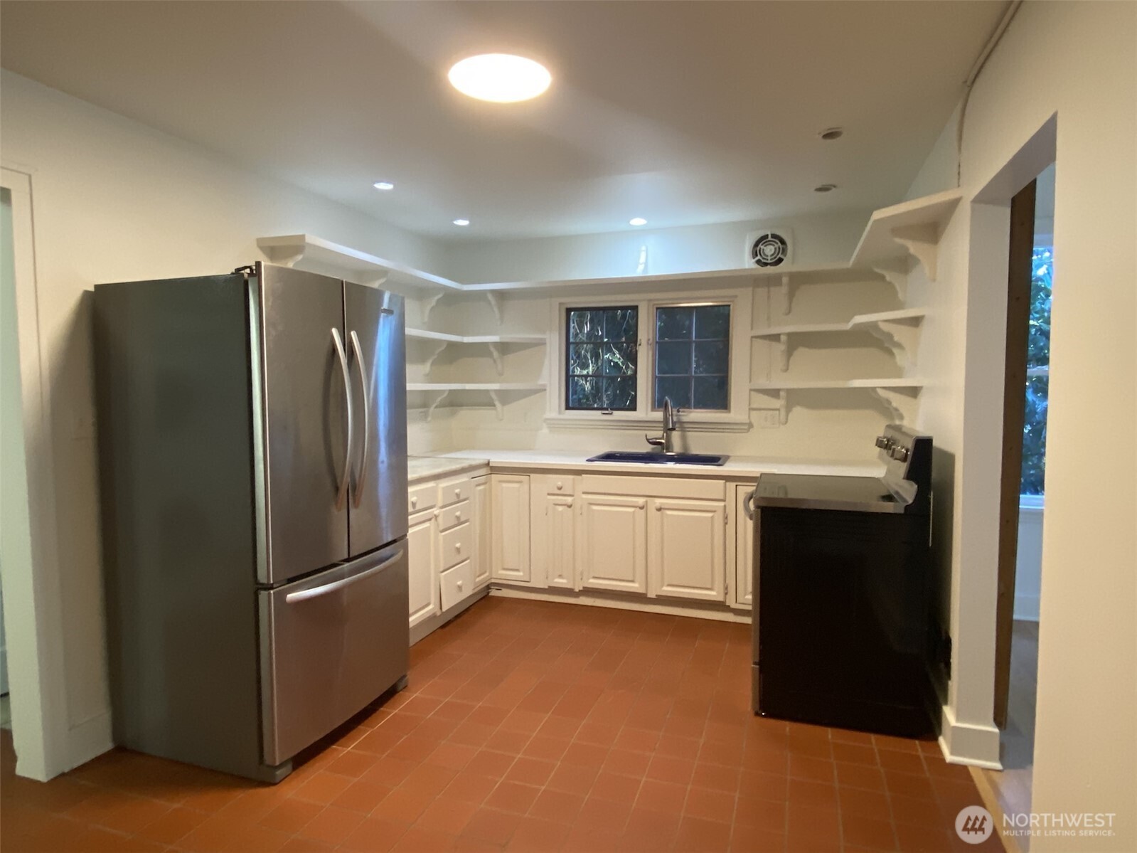 2611 3rd Avenue W, Seattle, WA 98119