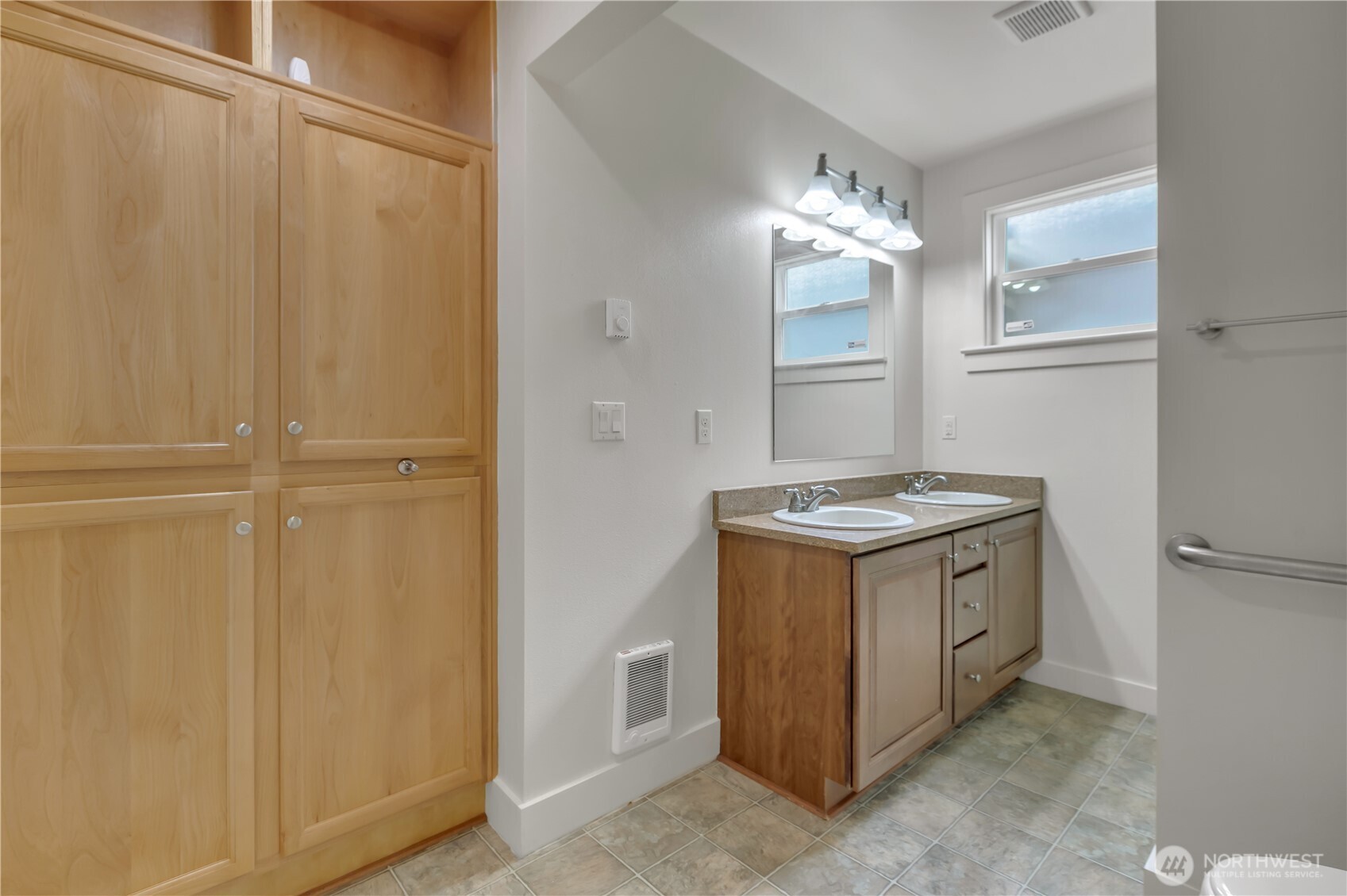 4945 N Pearl Street , Ruston, WA 98407-3119