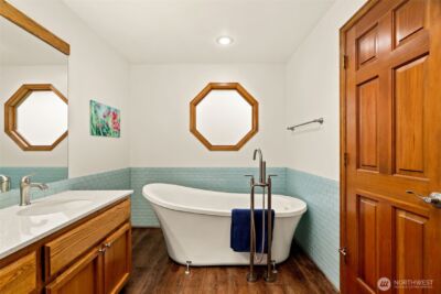 23431 NE 23rd Street , Sammamish, WA 98074-4439 - Photo 27