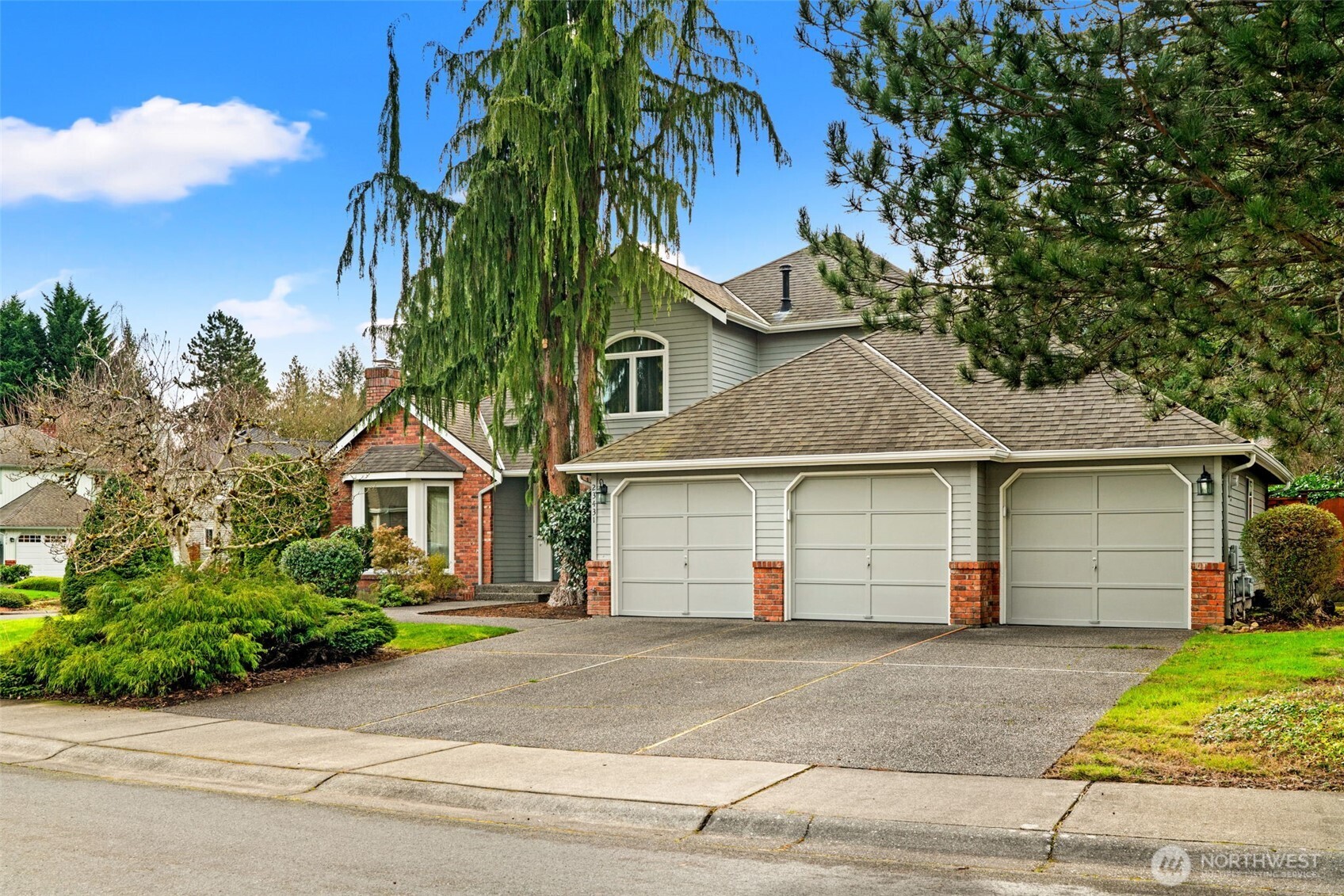 23431 NE 23rd Street , Sammamish, WA 98074-4439