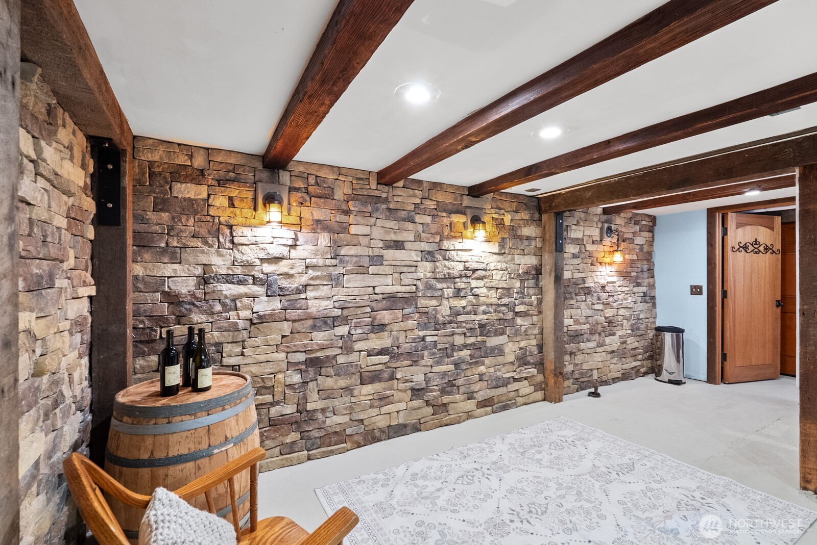 9615 57th Avenue S, Seattle, WA 98118