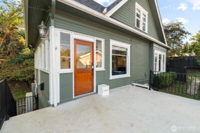 9615 57th Avenue S, Seattle, WA 98118 - Photo 4