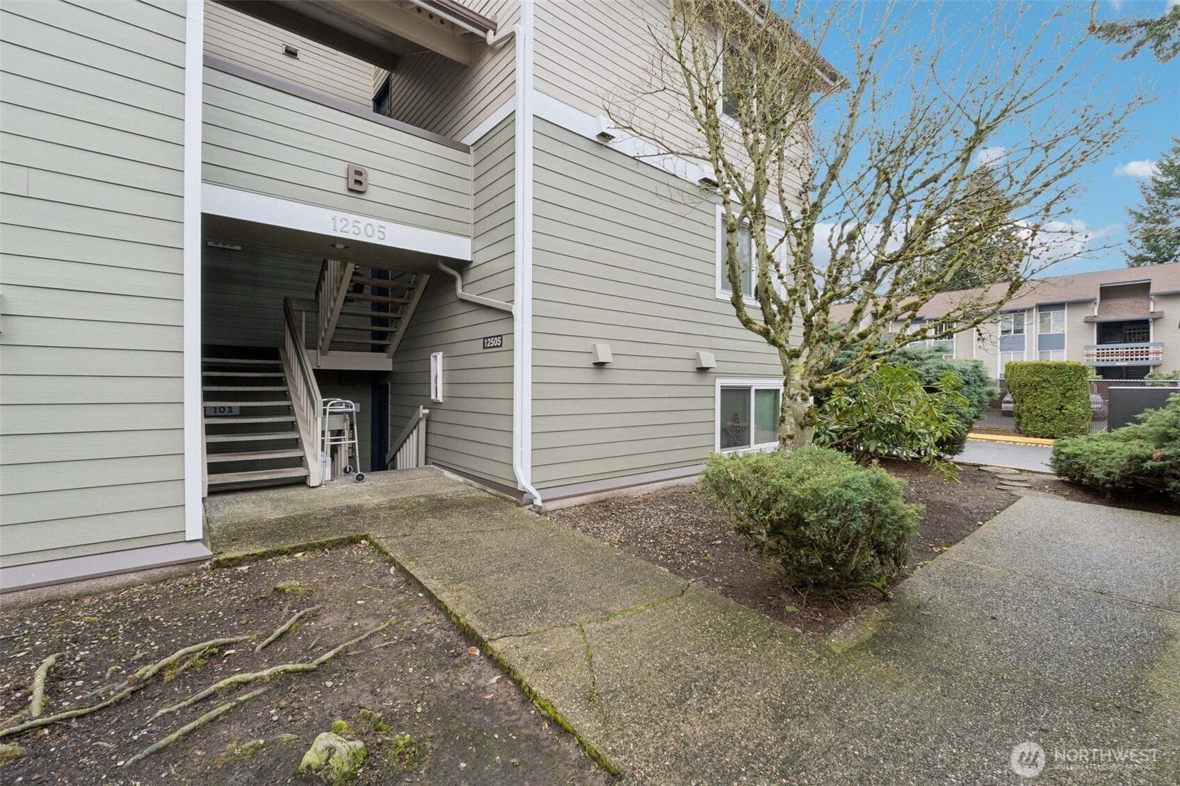 12505 NE 143rd Street #B303, Kirkland, WA 98034
