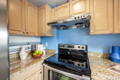 10020 18th Avenue SW, Seattle, WA 98146-3712 - Photo 8