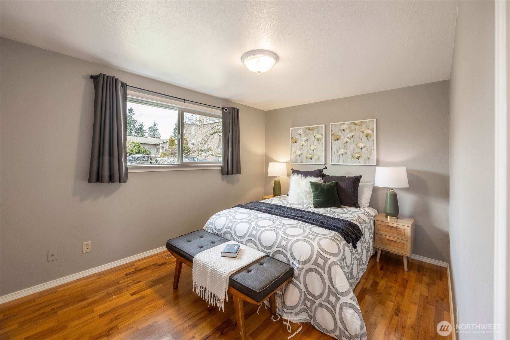 10020 18th Avenue SW, Seattle, WA 98146-3712