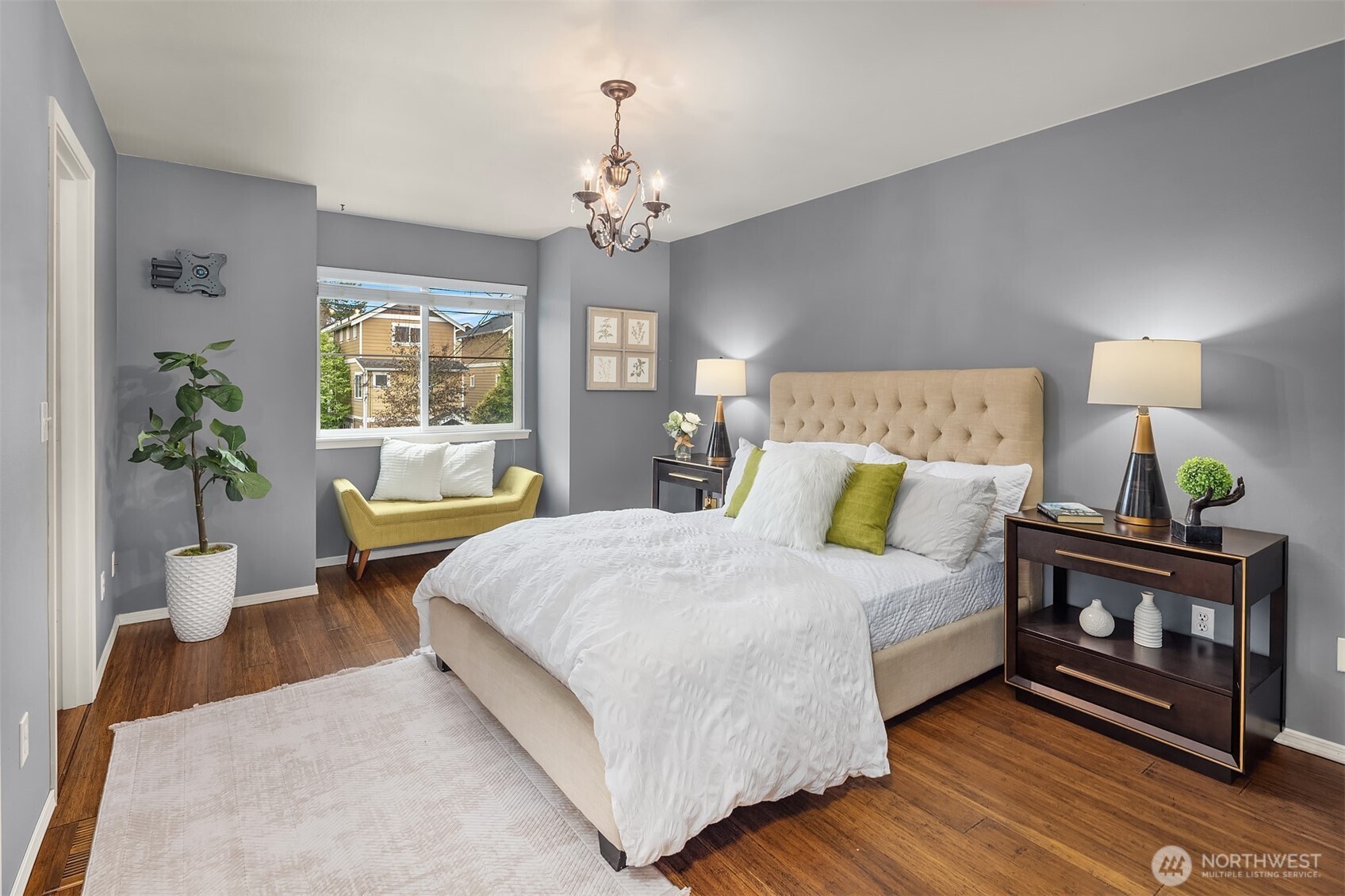 9253 Fremont Avenue N, Seattle, WA 98103