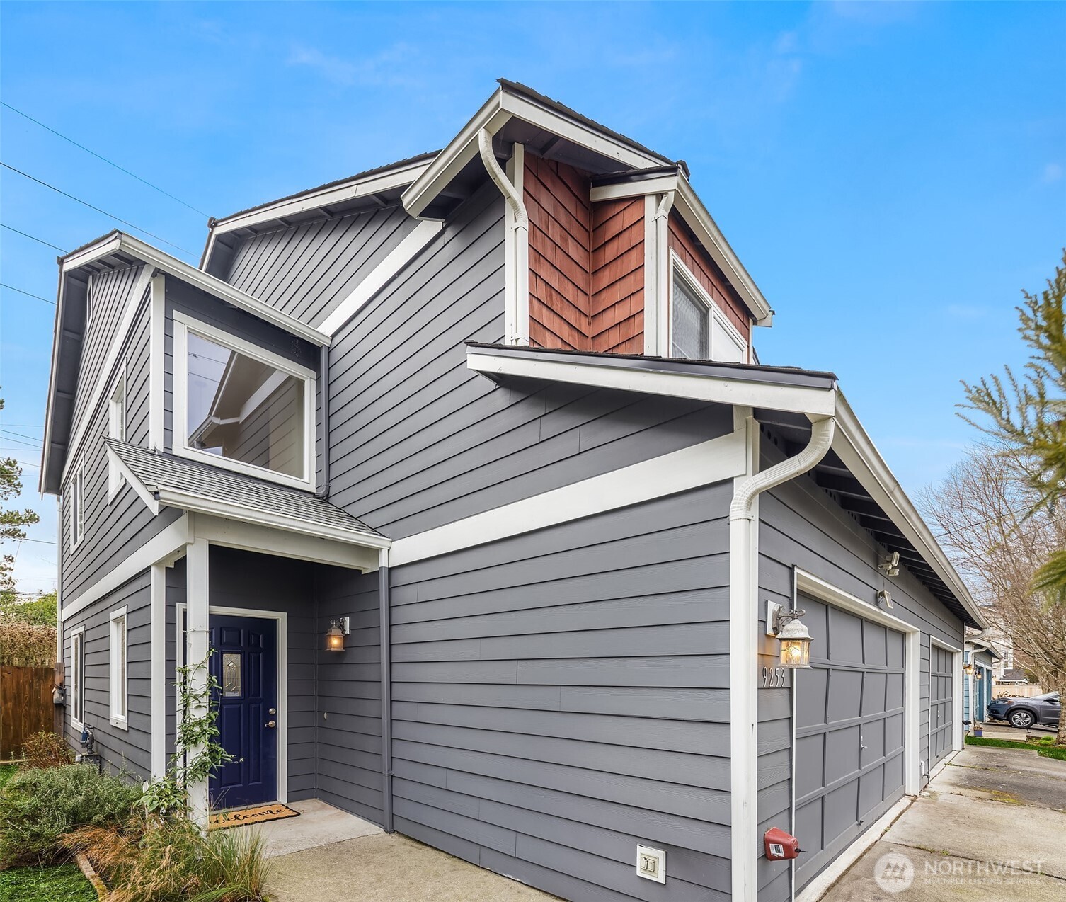 9253 Fremont Avenue N, Seattle, WA 98103