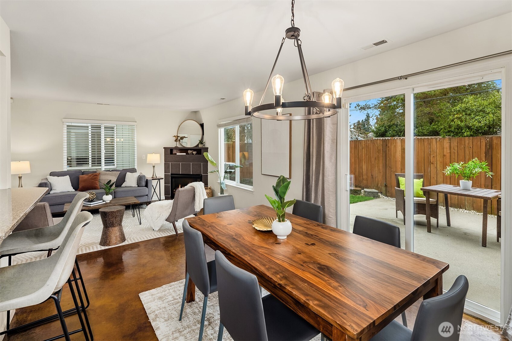 9253 Fremont Avenue N, Seattle, WA 98103