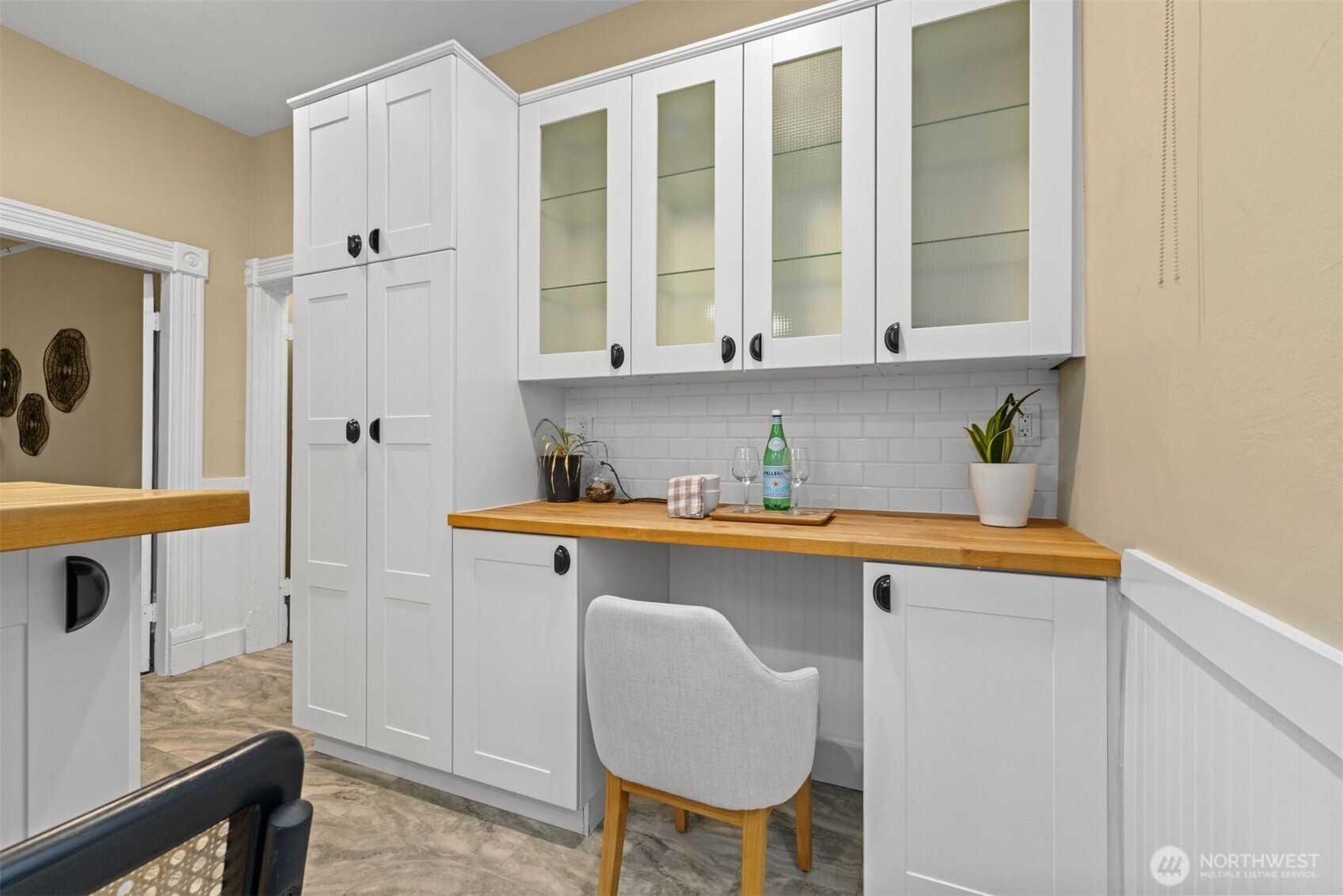 2016 14th Avenue W, Seattle, WA 98119