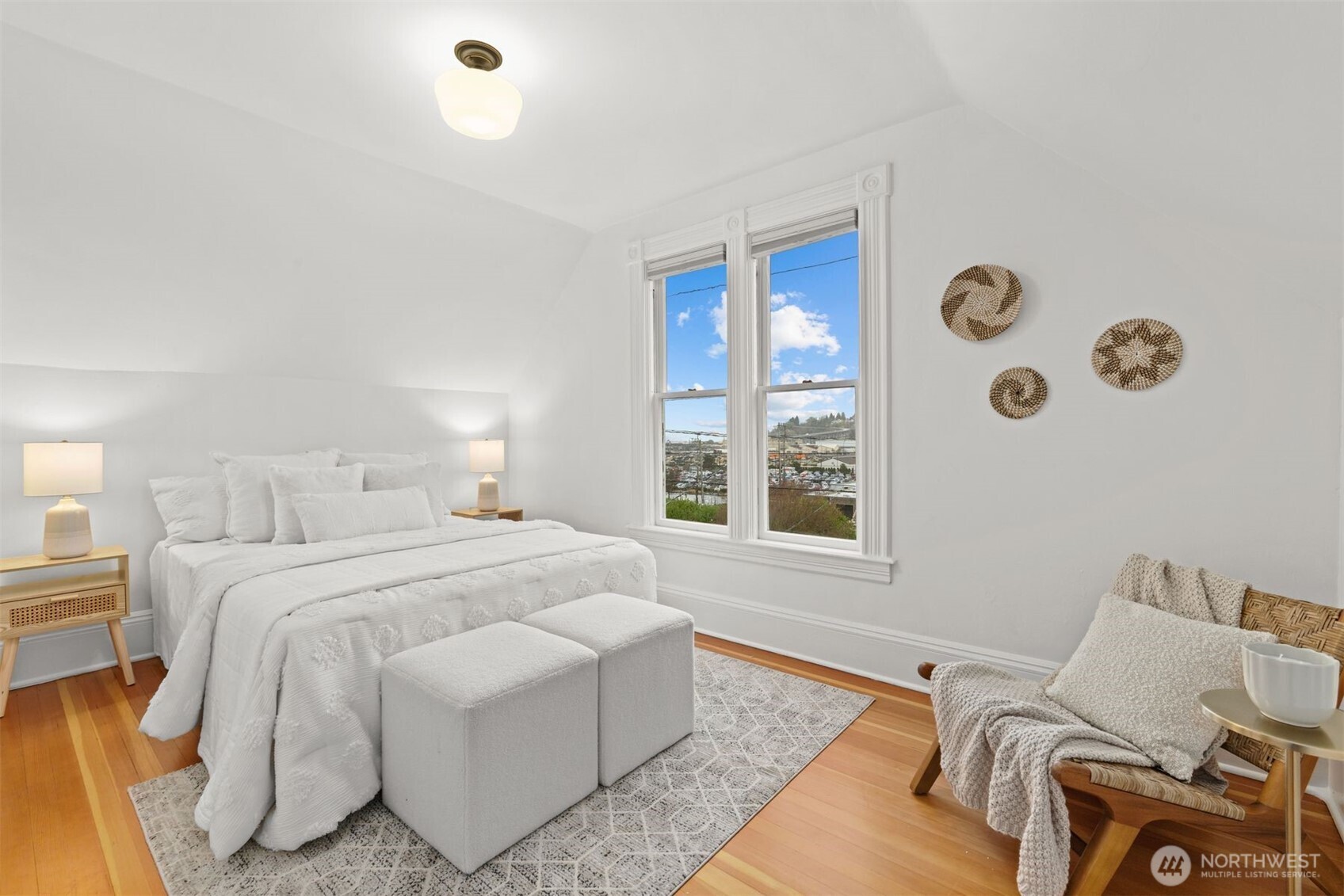 2016 14th Avenue W, Seattle, WA 98119