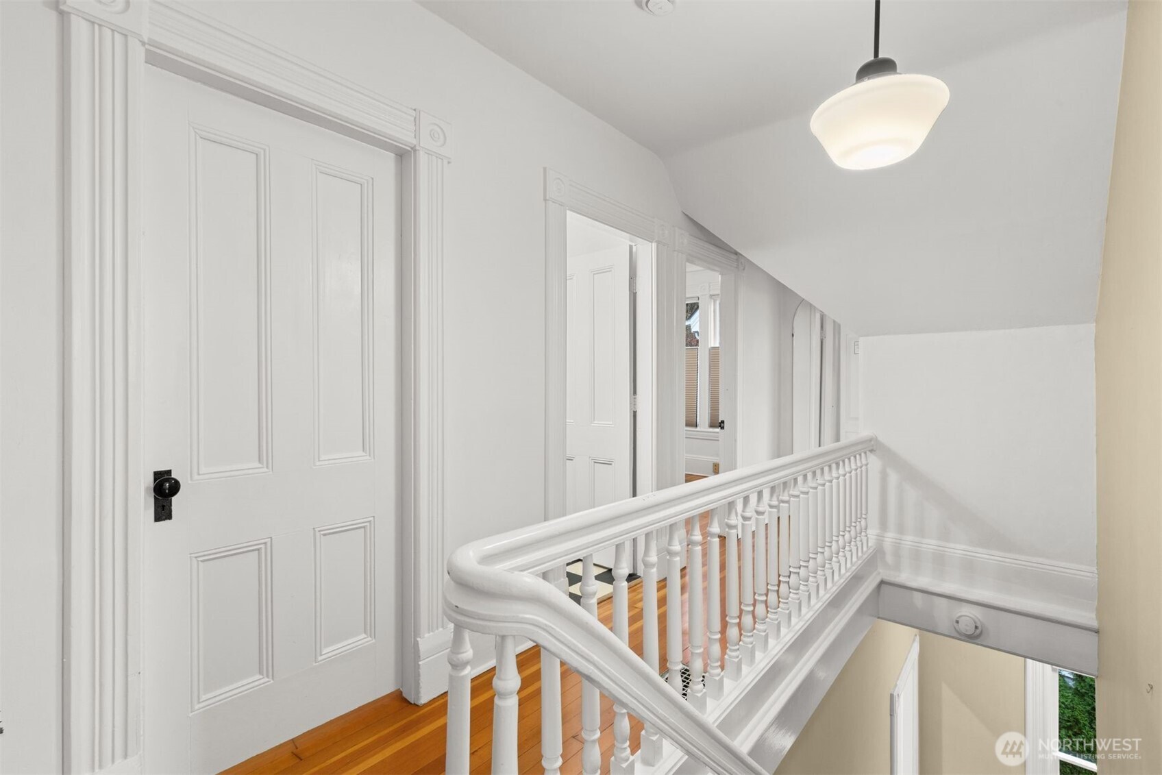 2016 14th Avenue W, Seattle, WA 98119