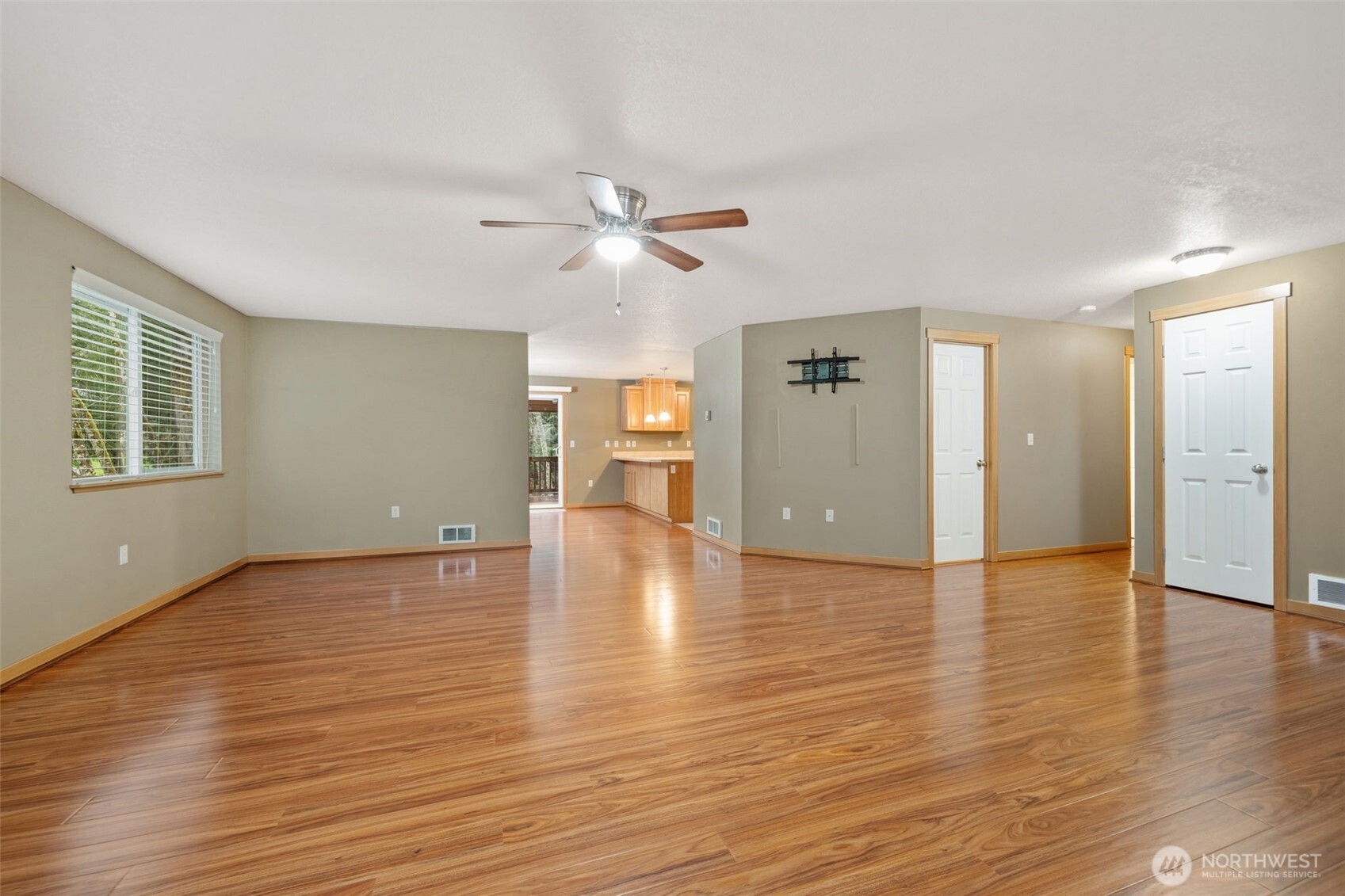 321 ROLLINGWOOD Road , Kelso, WA 98626