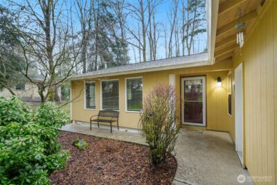 321 ROLLINGWOOD Road , Kelso, WA 98626 - Photo 2