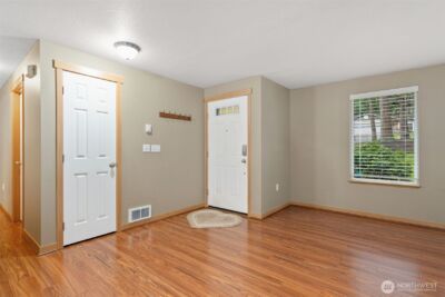 321 ROLLINGWOOD Road , Kelso, WA 98626 - Photo 3