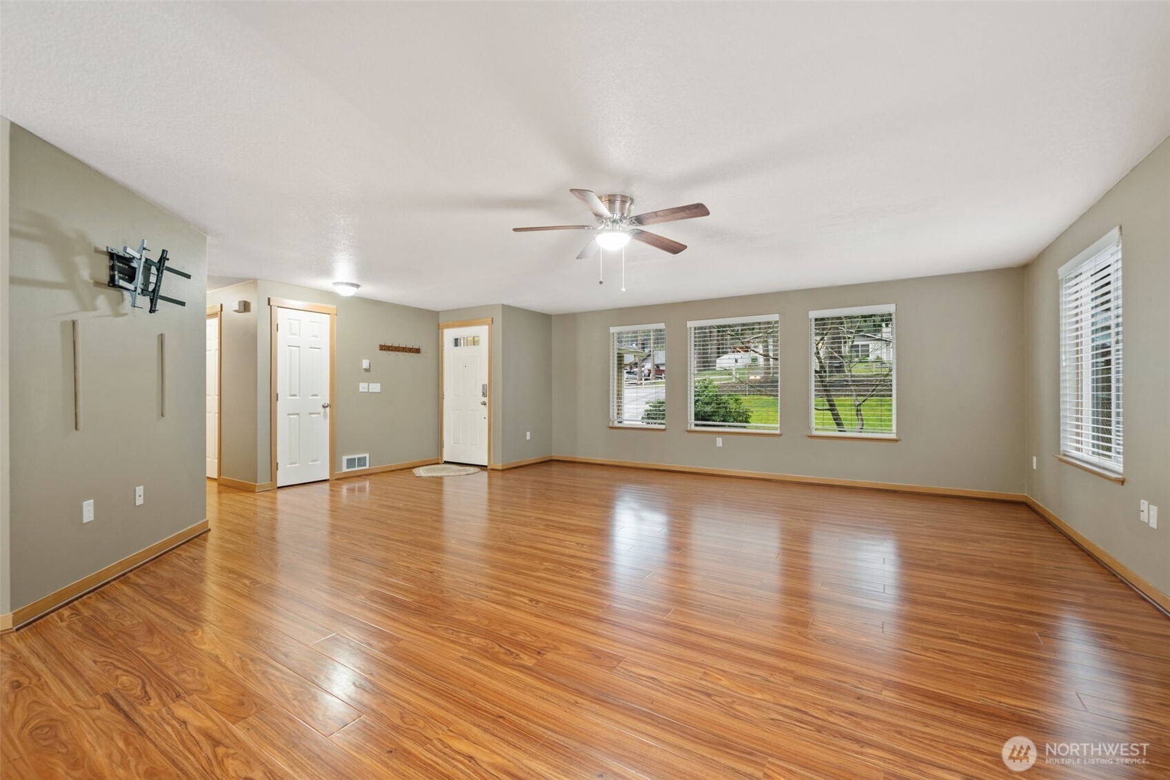 321 ROLLINGWOOD Road , Kelso, WA 98626