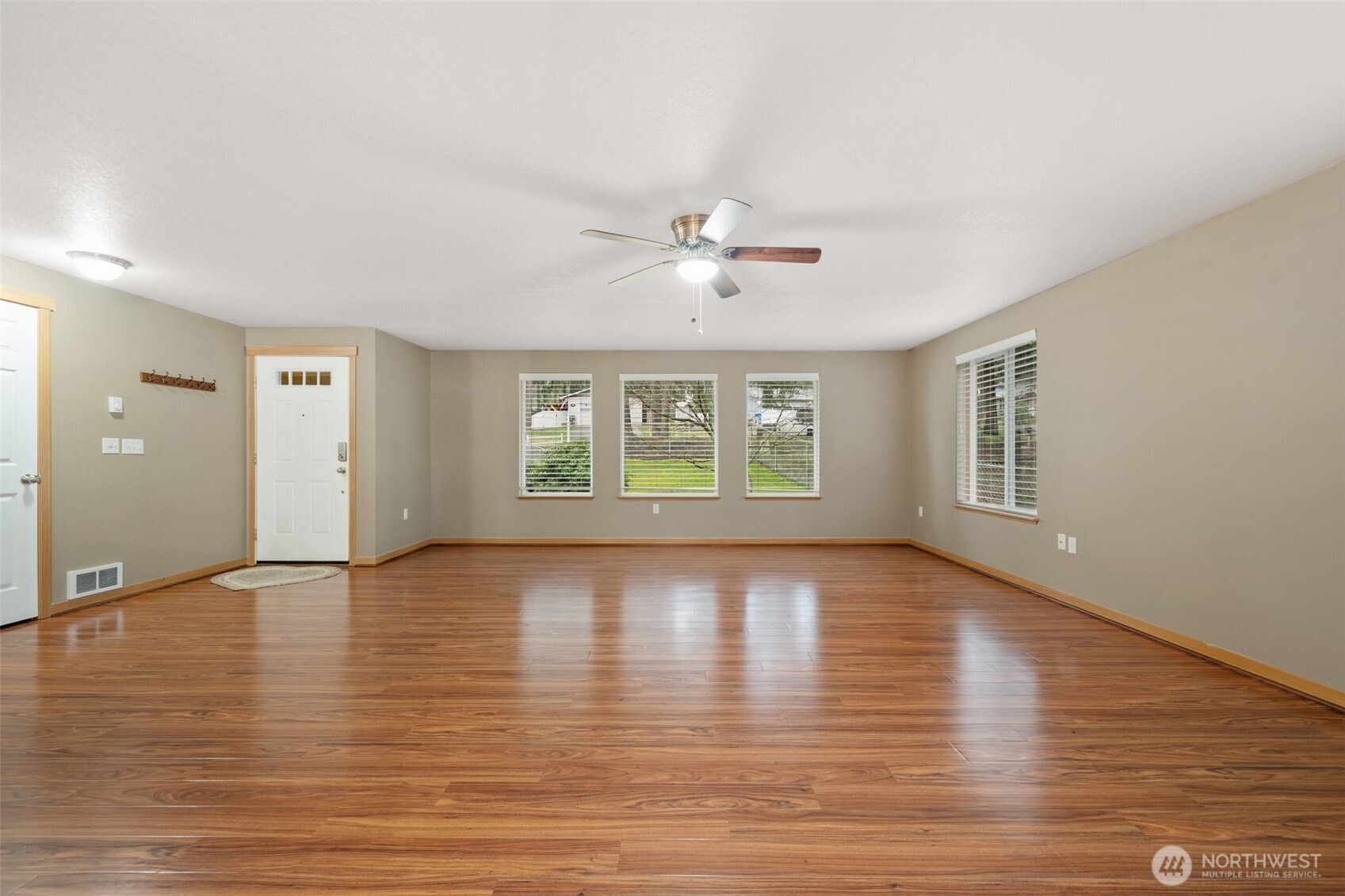 321 ROLLINGWOOD Road , Kelso, WA 98626