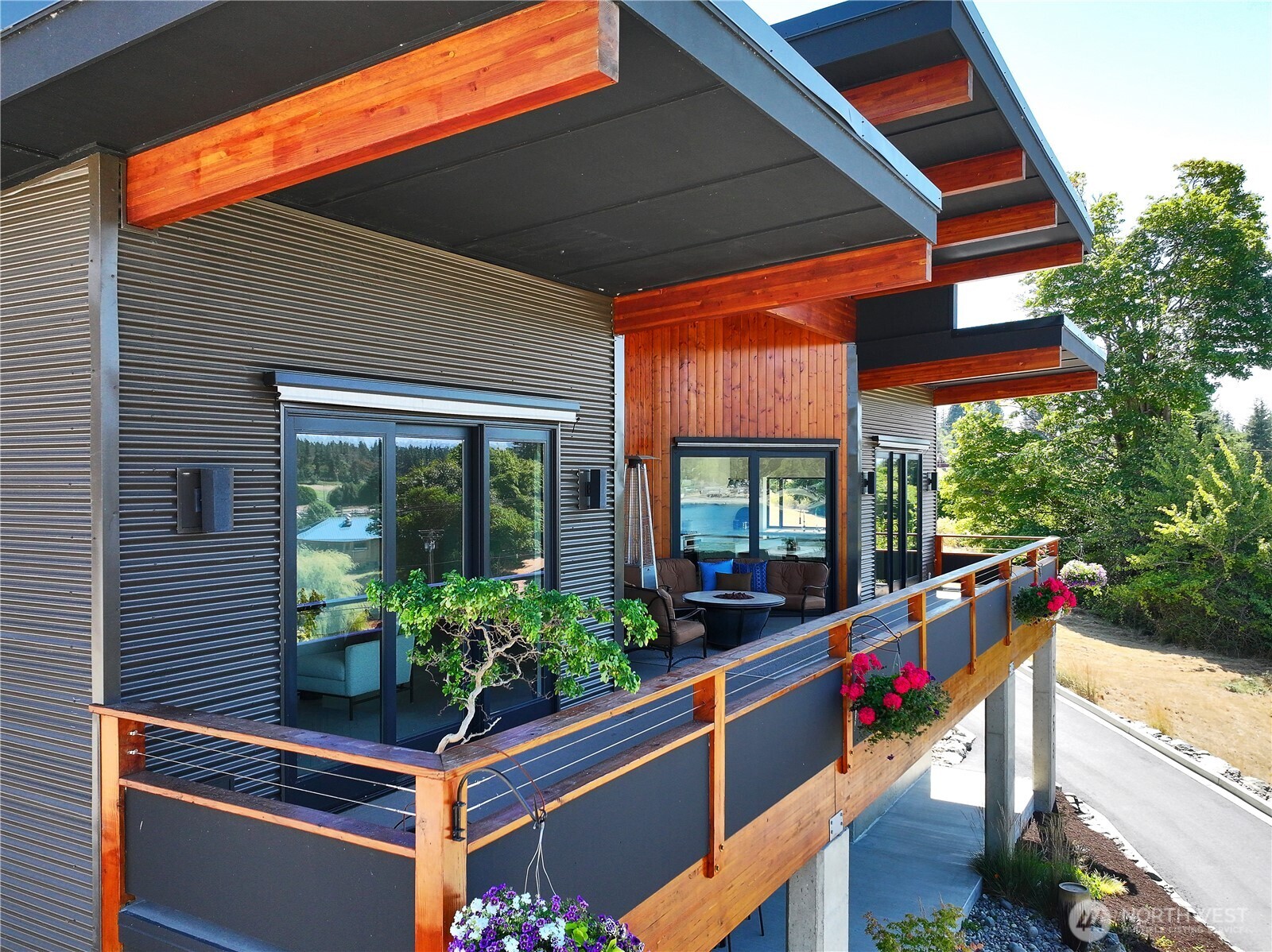 5453 Harborside Lane , Freeland, WA 98249