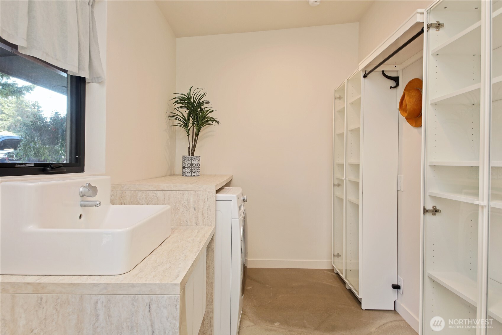 5453 Harborside Lane , Freeland, WA 98249