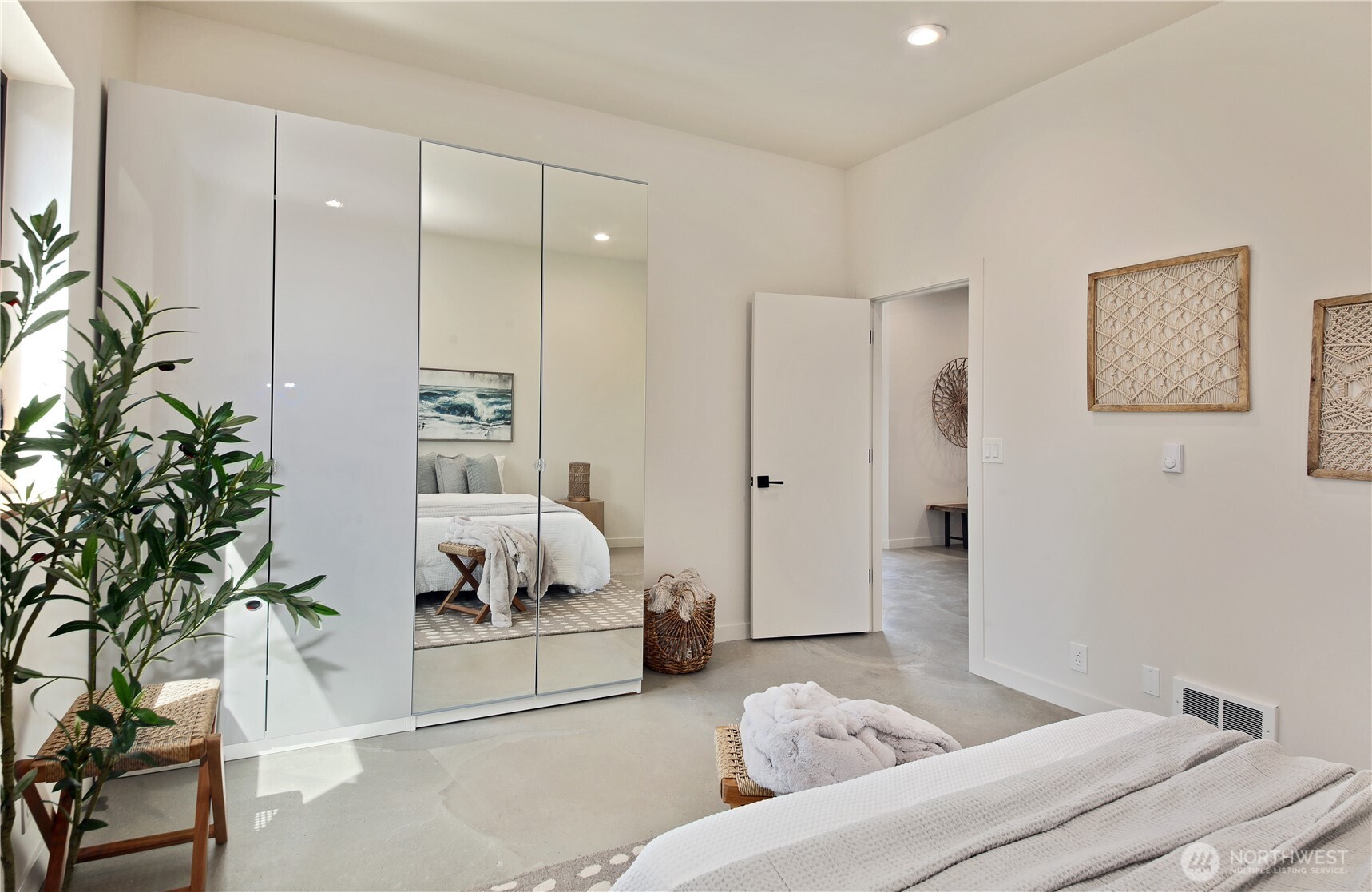 5453 Harborside Lane , Freeland, WA 98249