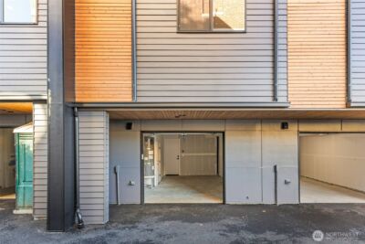 2108 1st Avenue N, Seattle, WA 98109 - Photo 29