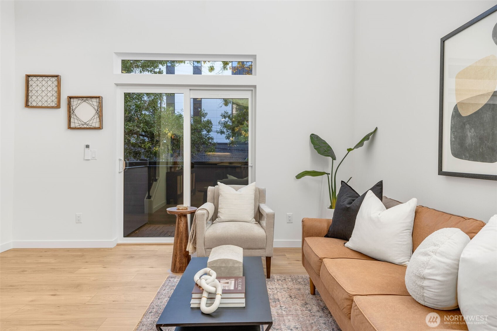 2108 1st Avenue N, Seattle, WA 98109