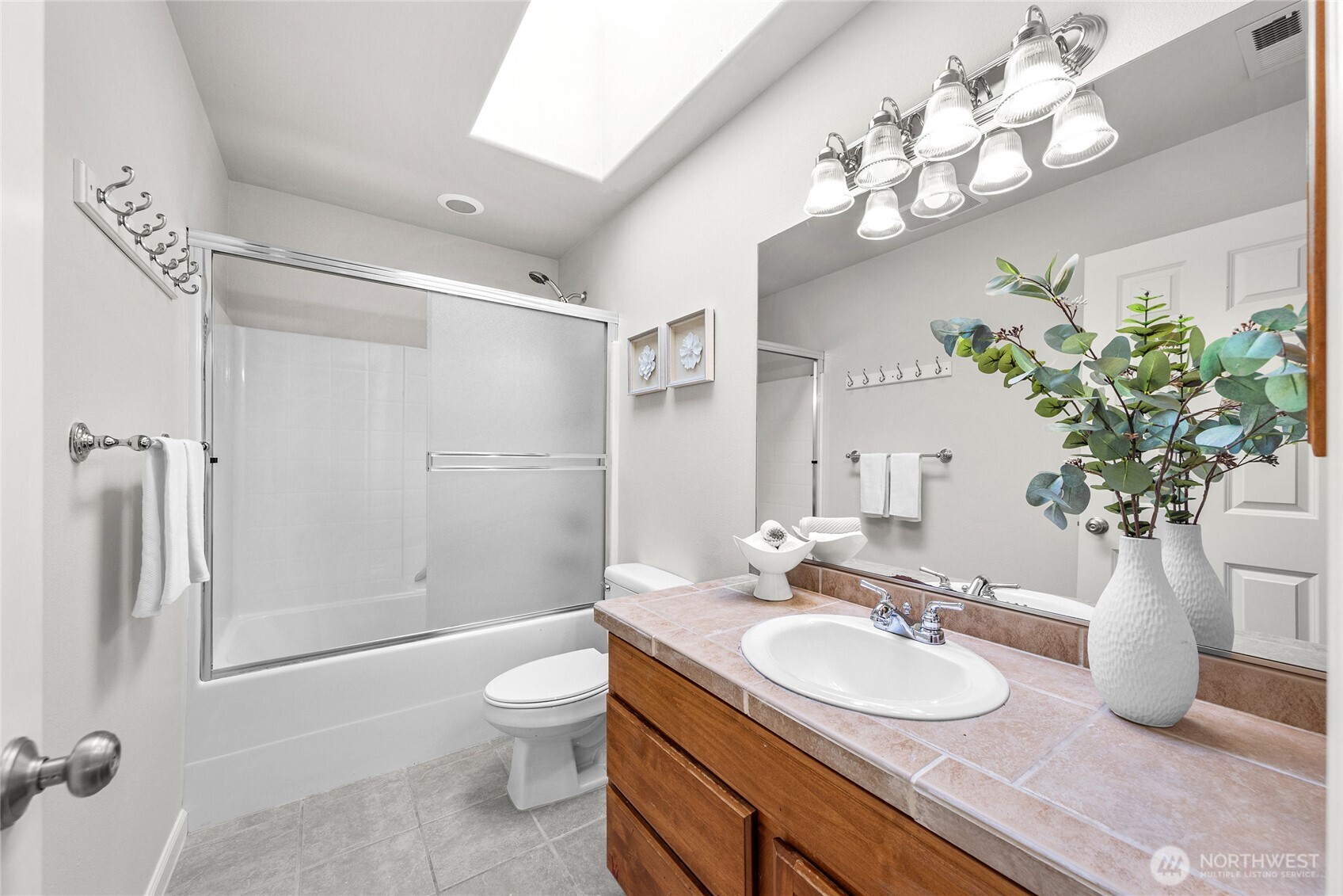 376 Graham Avenue NE, Renton, WA 98059