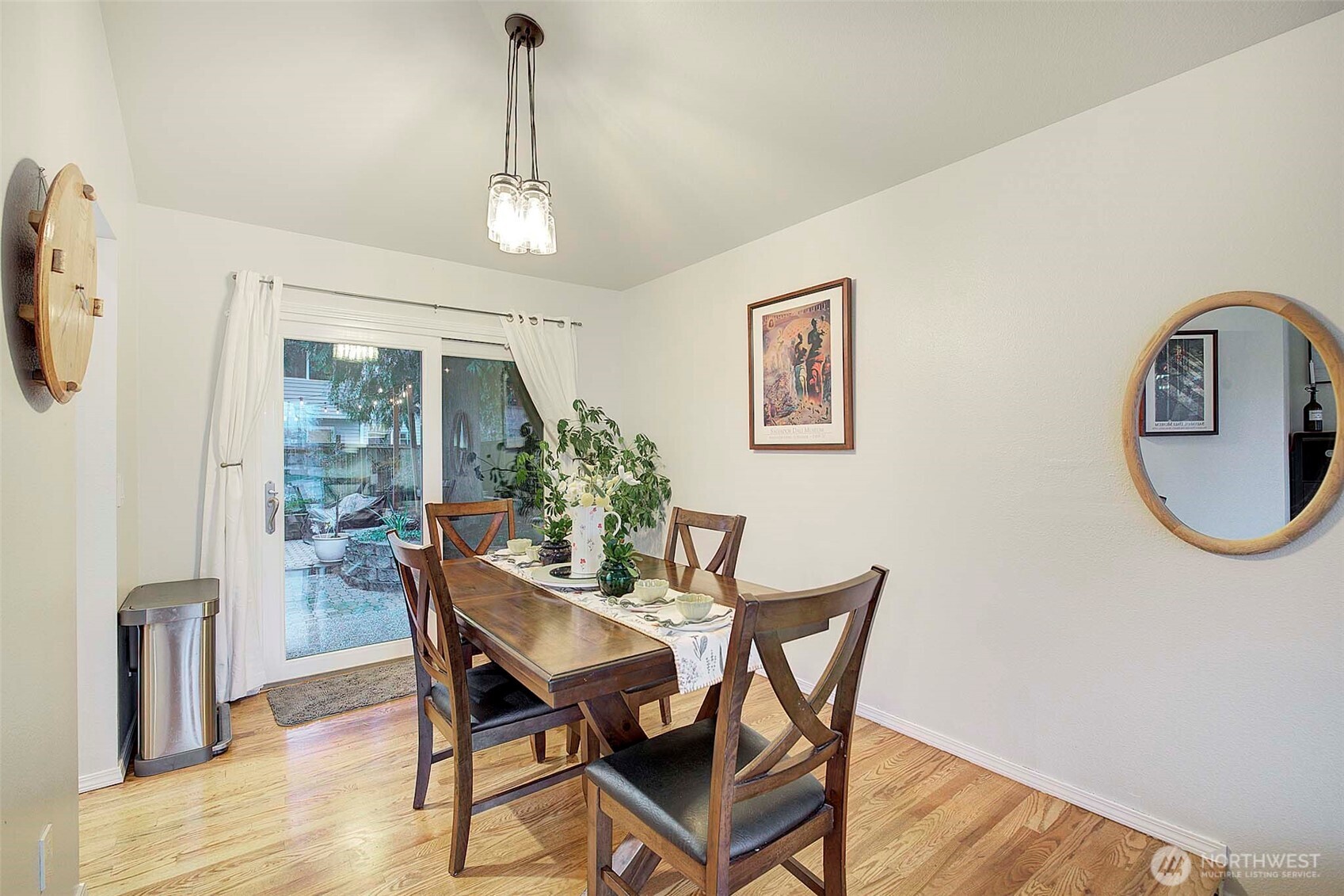 929 224th Avenue NE, Sammamish, WA 98074-6897