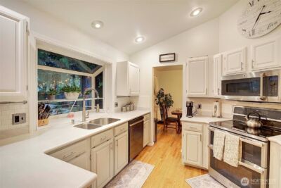 929 224th Avenue NE, Sammamish, WA 98074-6897 - Photo 7