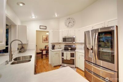 929 224th Avenue NE, Sammamish, WA 98074-6897 - Photo 8