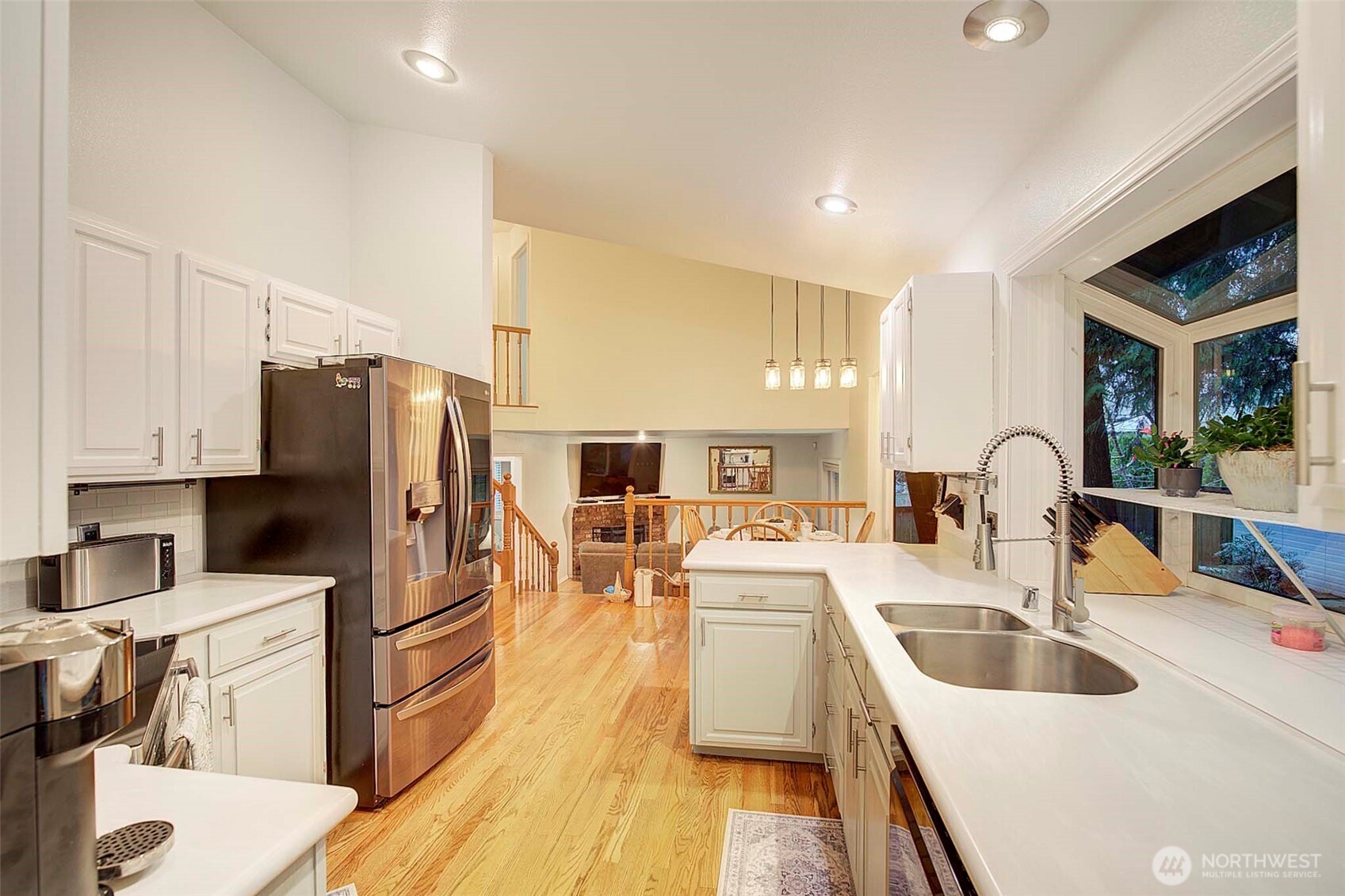 929 224th Avenue NE, Sammamish, WA 98074-6897