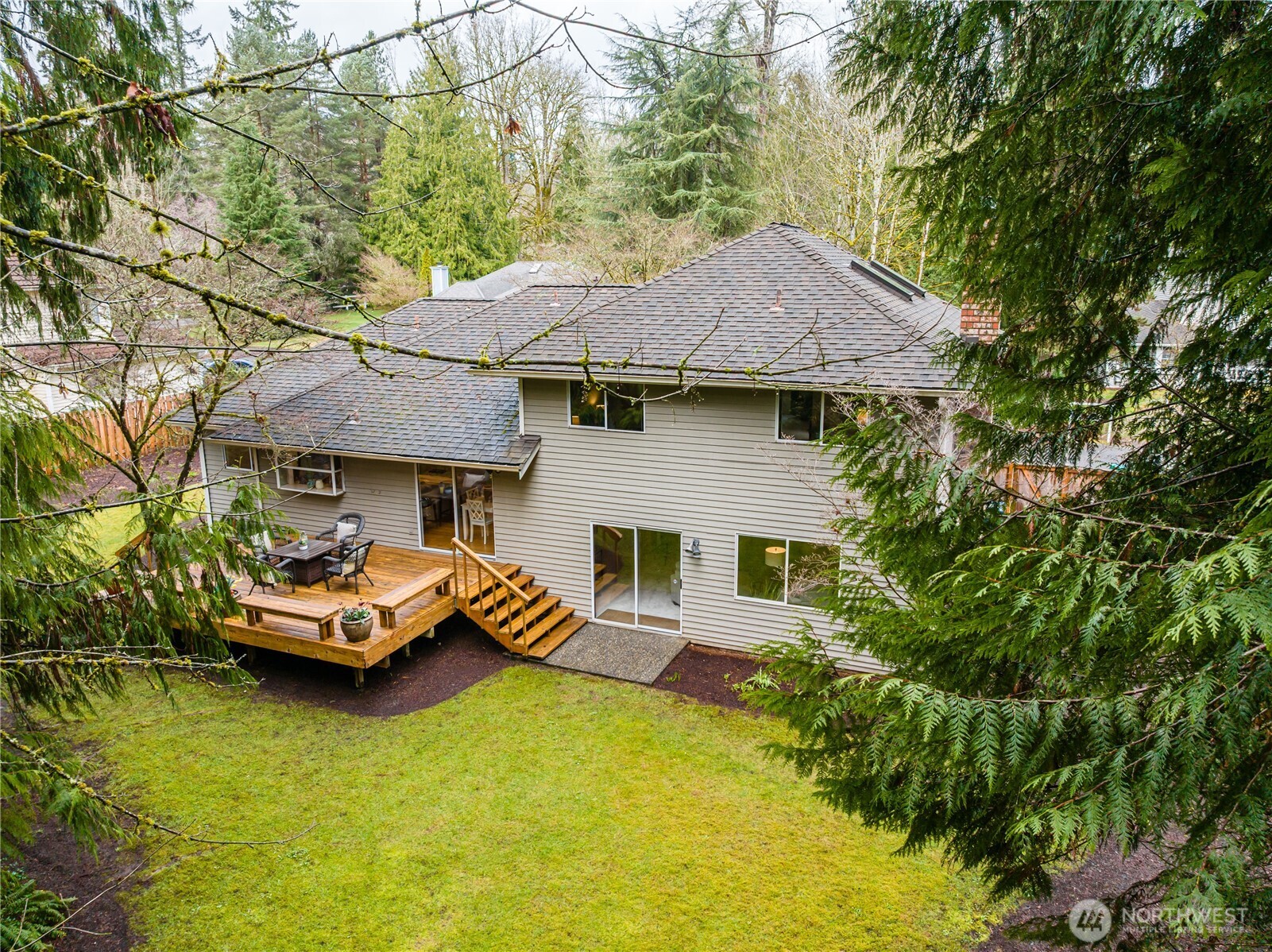 17215 NE 132nd Place , Redmond, WA 98052-2152