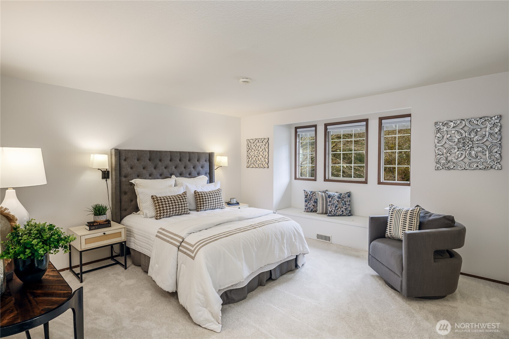 17215 NE 132nd Place , Redmond, WA 98052-2152