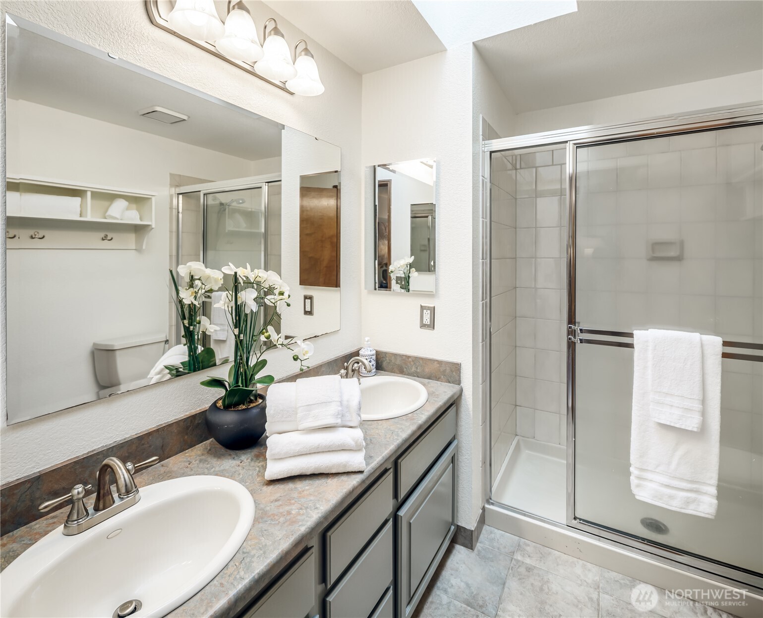 17215 NE 132nd Place , Redmond, WA 98052-2152