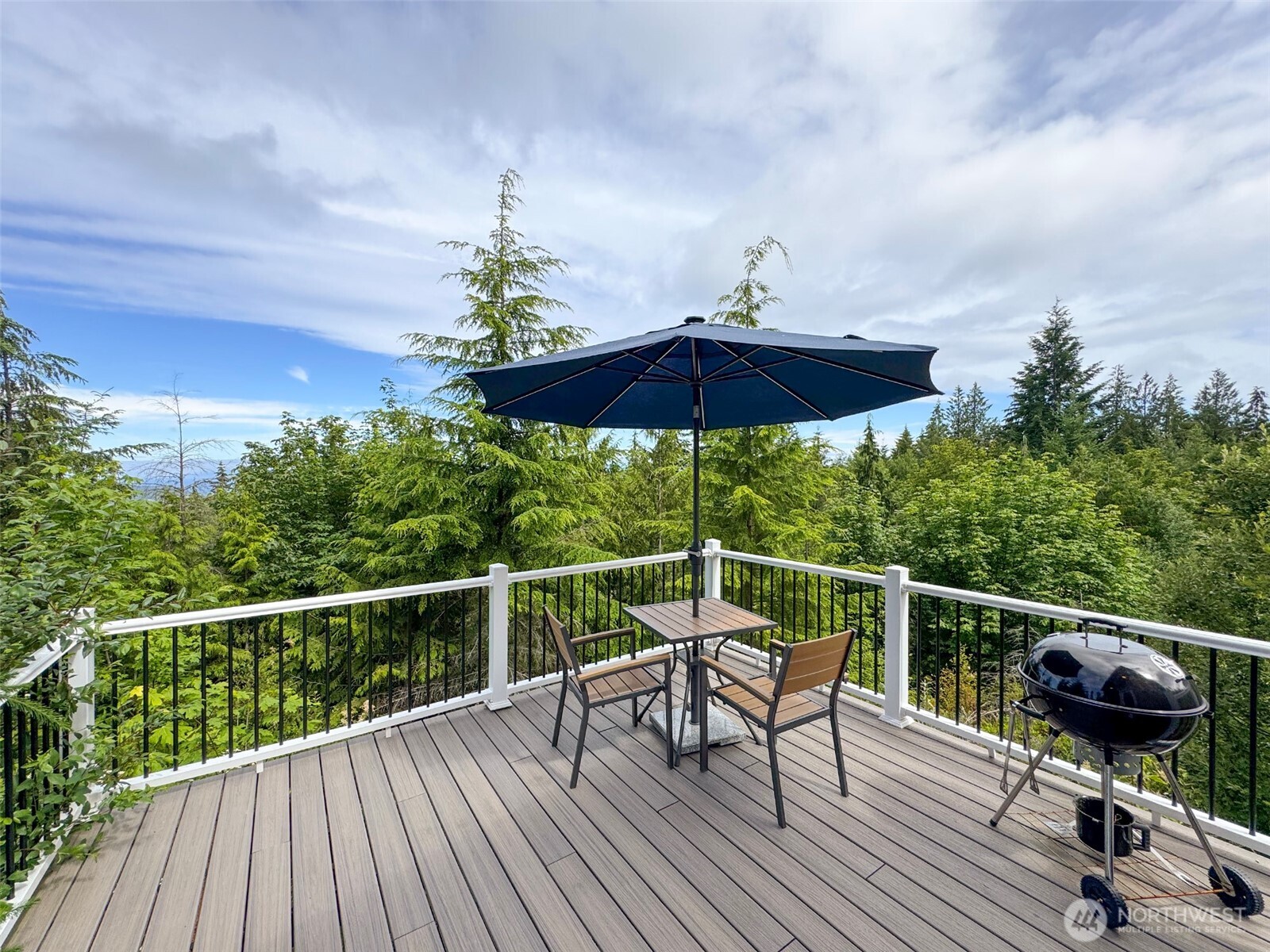 262 Break View Road , Port Angeles, WA 98363