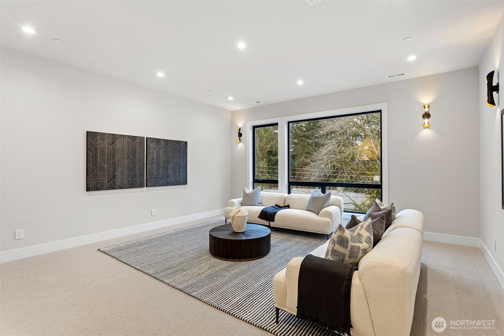 14 158th Place NE, Bellevue, WA 98008