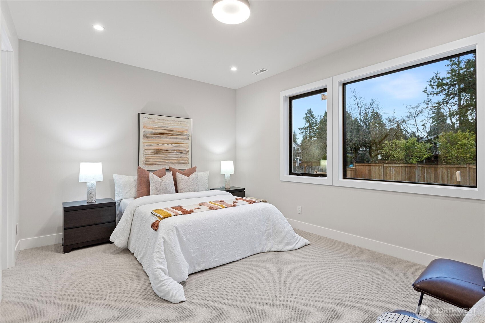 14 158th Place NE, Bellevue, WA 98008